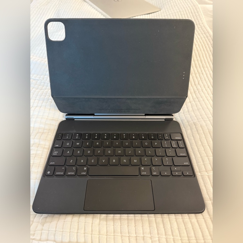 Apple Magic Keyboard Model A2261